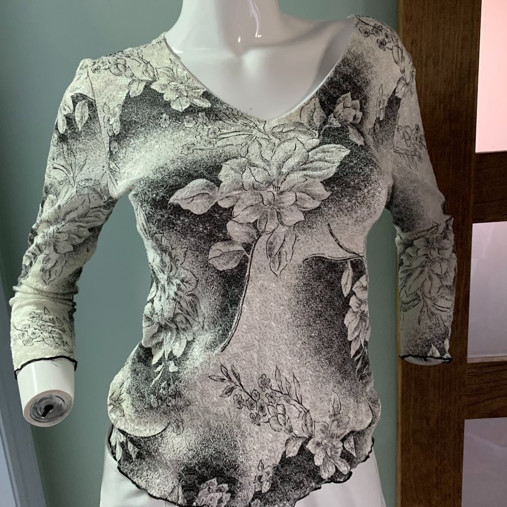 Jaipur small top stretch black & white rose